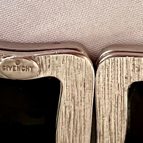 GIVENCHY Vintage Brushed SilverTone Green Resin Clip Earrings - Picture 9 of 11